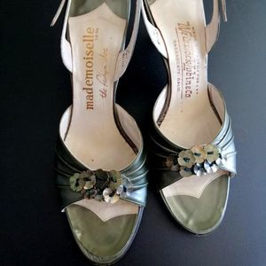 VINTAGE Gorgeous Leather Sandals